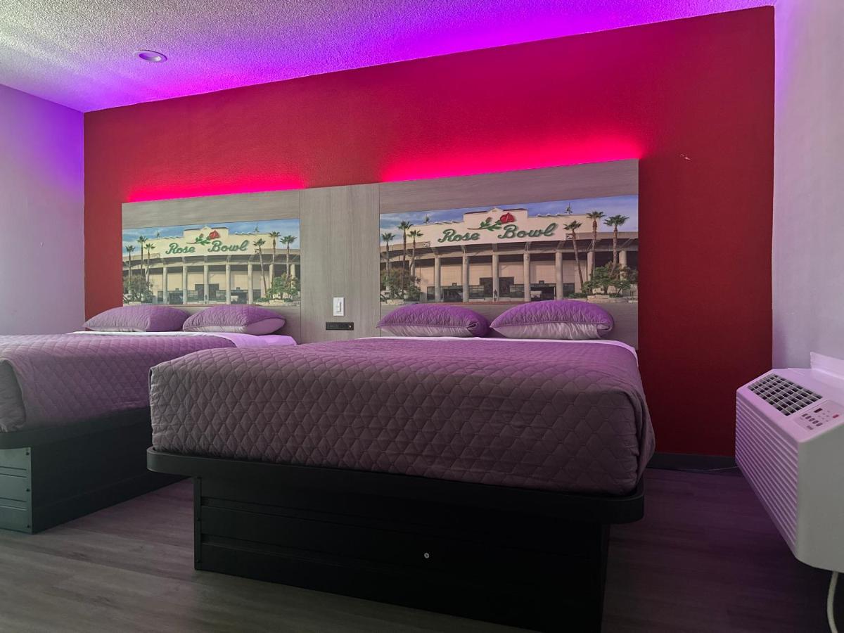 Hiway Host Motel — photo 23
