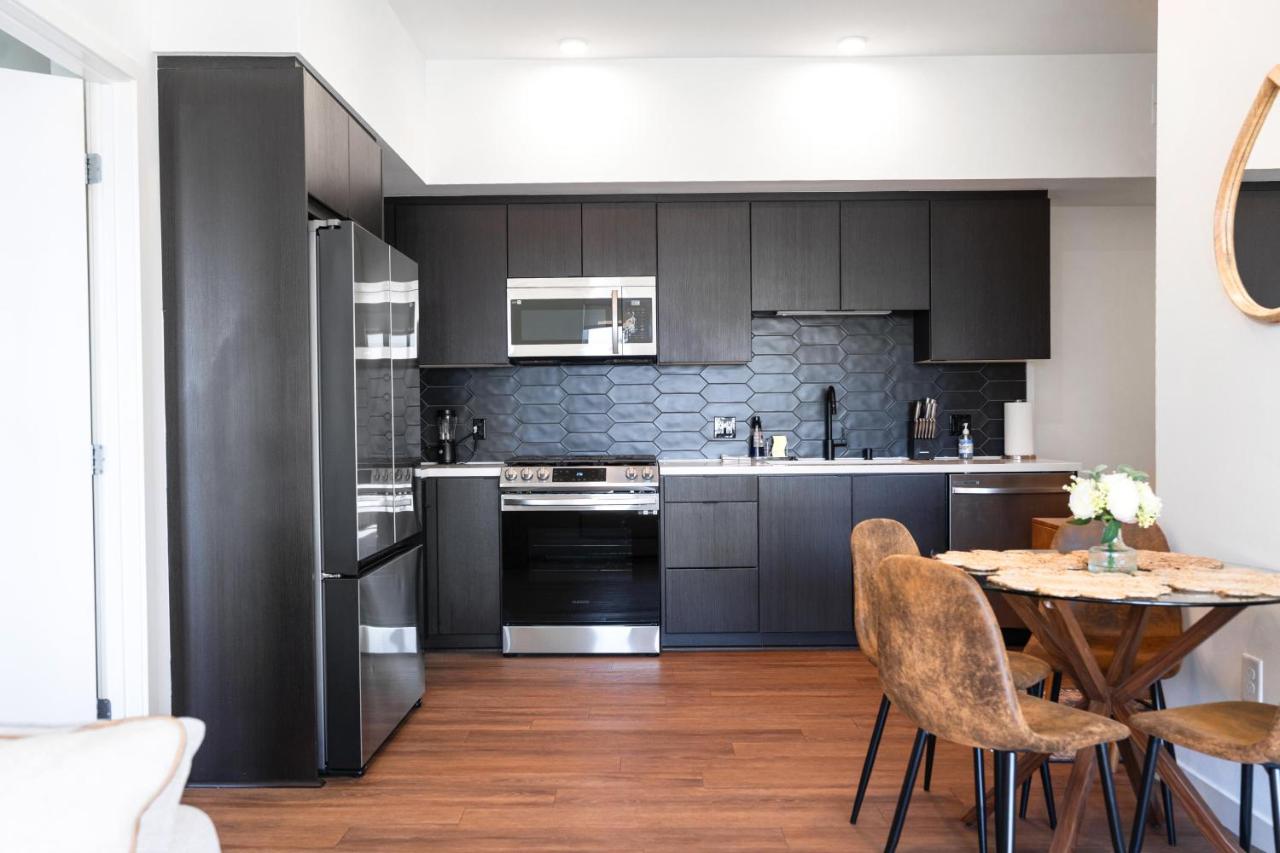 The Hollywood Highline 2 bed Apt WITH FREE PARKING in Hollywood - 4