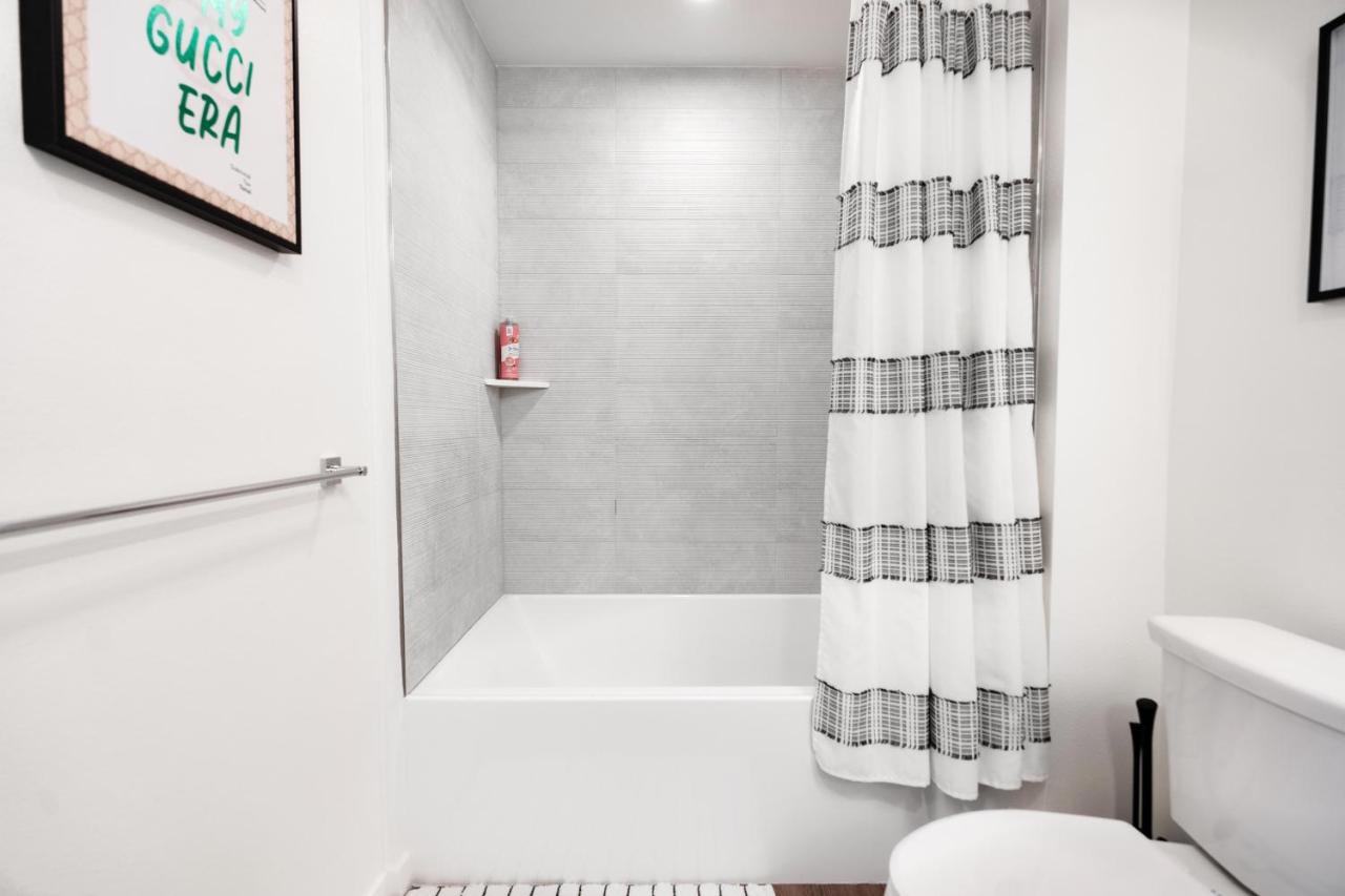 The Hollywood Highline 2 bed Apt WITH FREE PARKING in Hollywood - 3