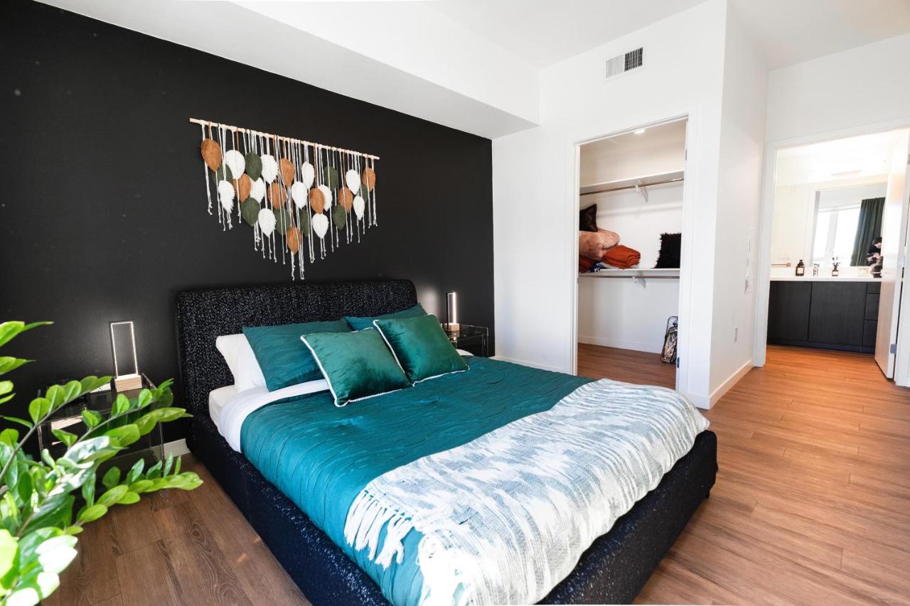 The Hollywood Highline 2 bed Apt WITH FREE PARKING in Hollywood - 2