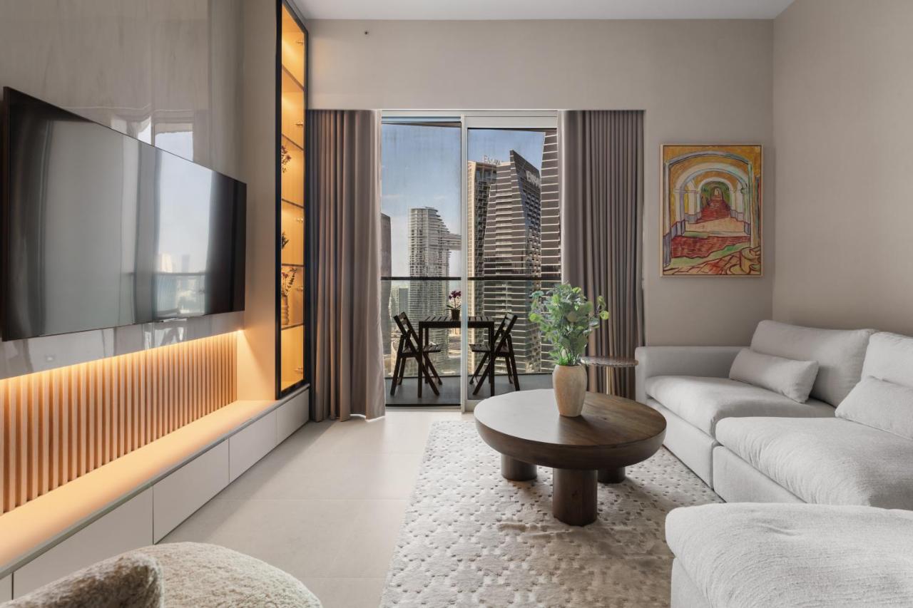 Burj Khalifa View 2 BR Apartment w Parking - 5