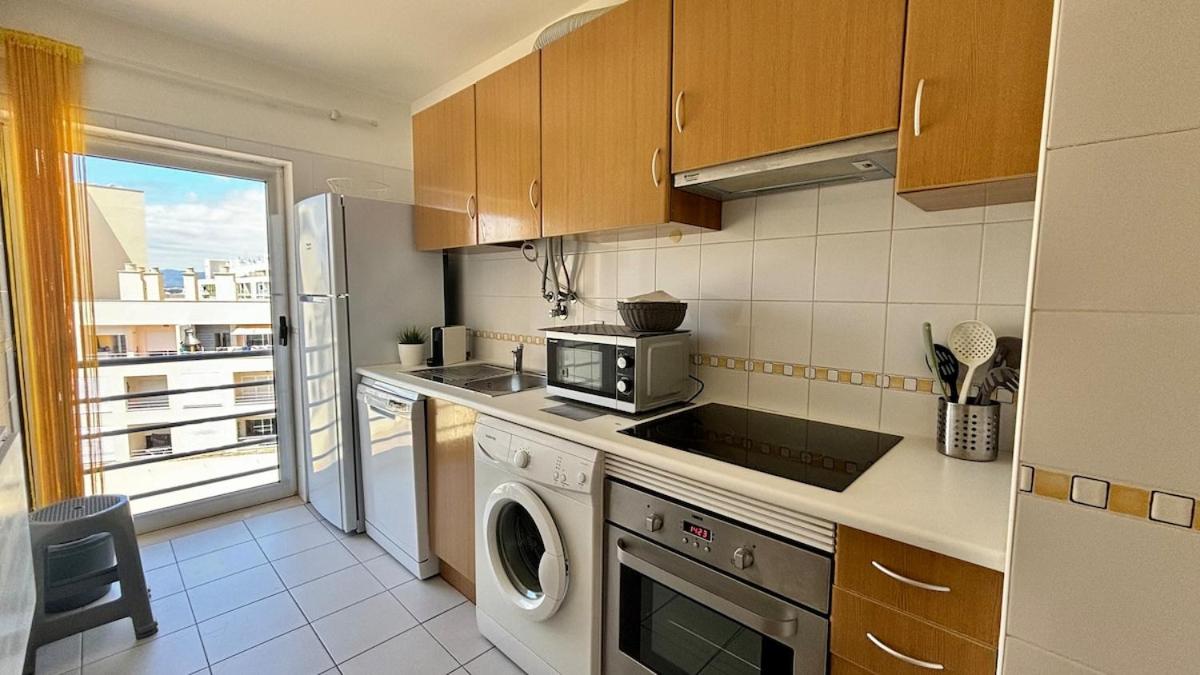 Marina Hillside Apartment - sun, sand and sea - 4