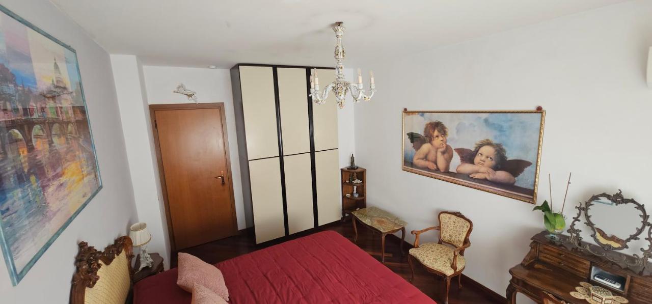 Stanza classica Eur Tintoretto - 5