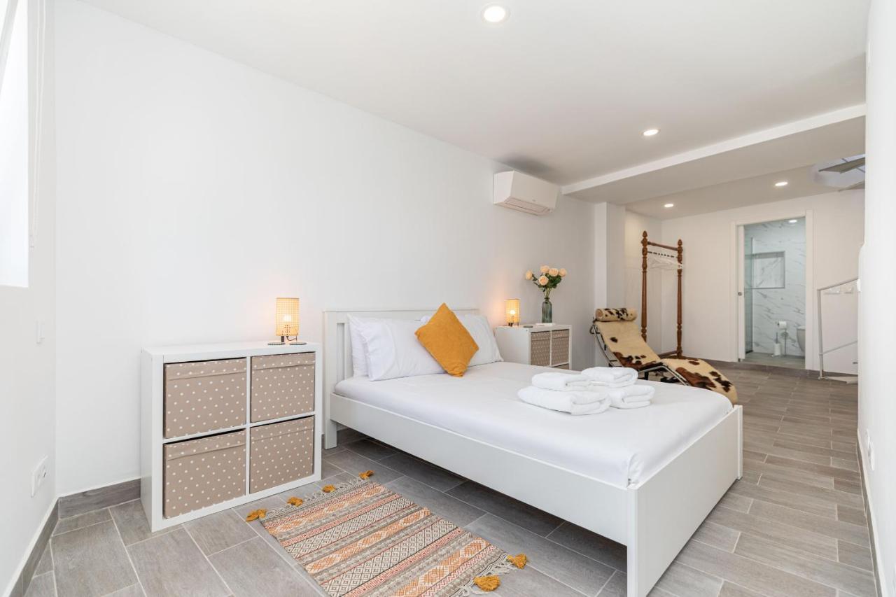 Casa Largo, Town Centre - 2