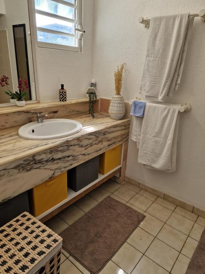 Beautiful F2 in a blue beach residence - 4