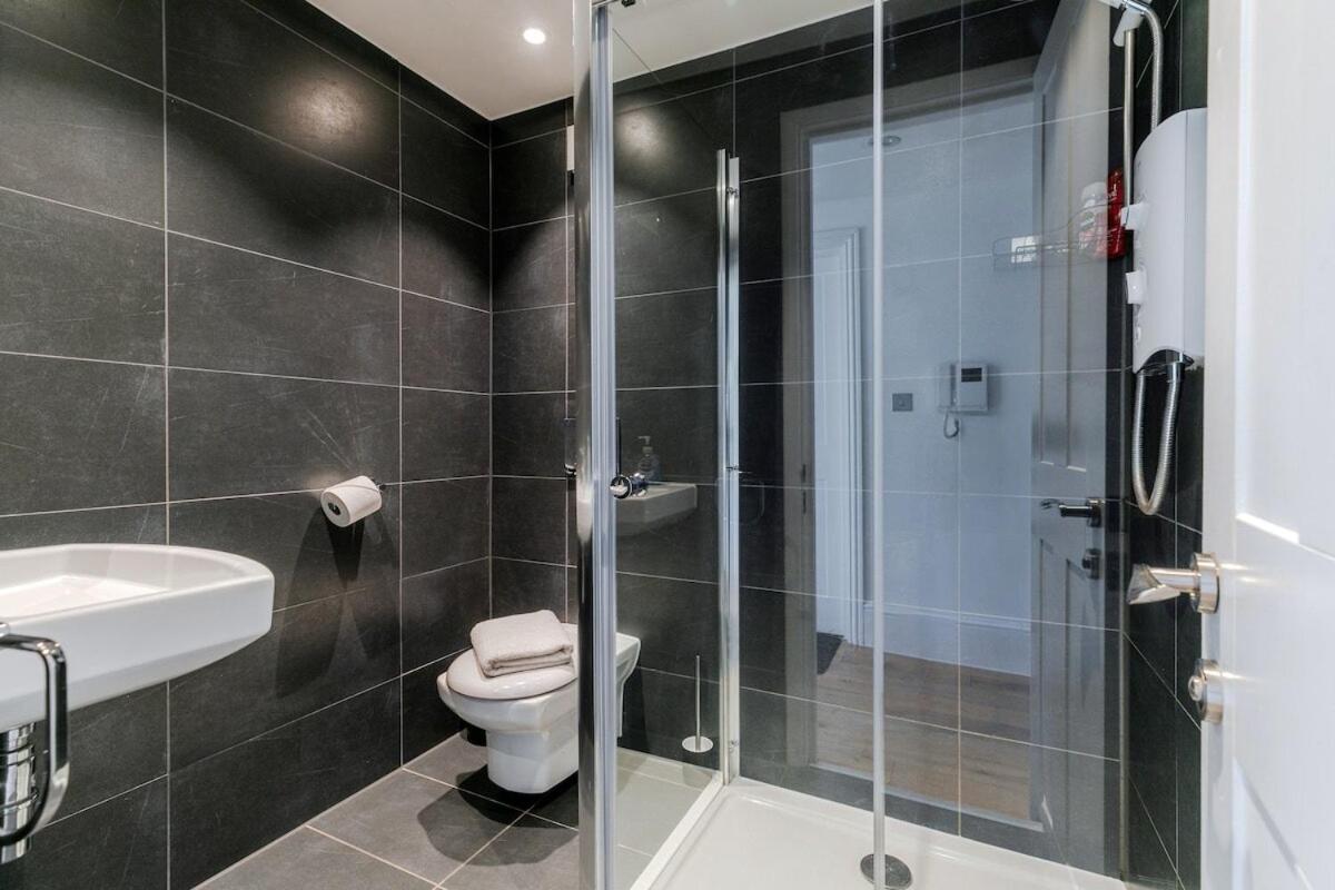 Regents Park View Apartments - 4