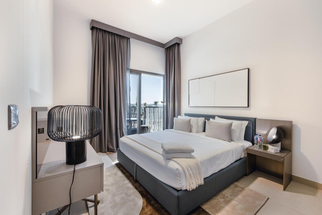 ALiving Elegant 1BR Apartment with Balcony I MAG960