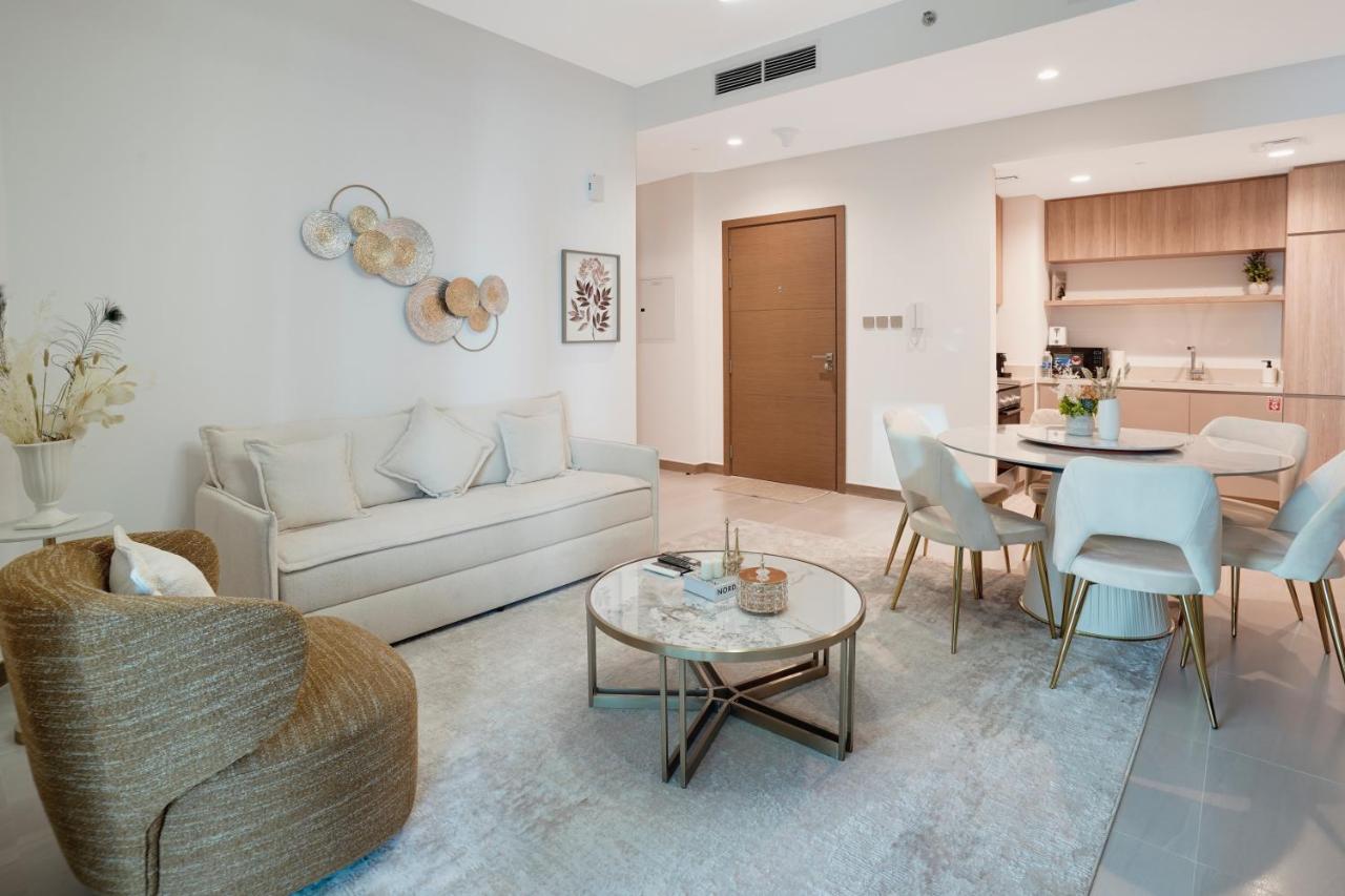 26- Apartment in Business Bay Dubai with Balcony & Pool - 5