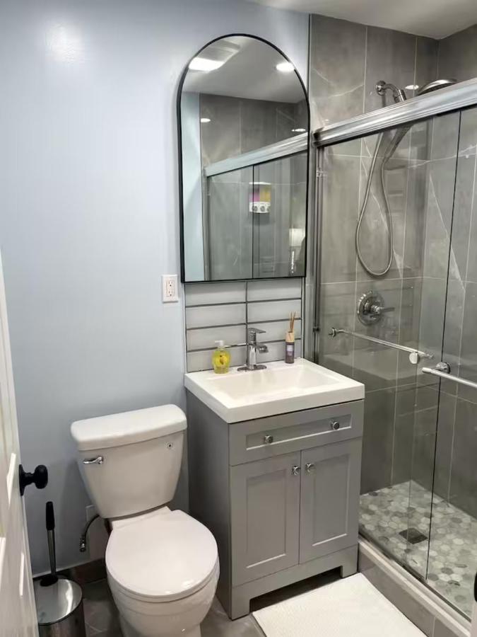 Sweet Diamonds & Adventures 10 Mins To NYC - 3