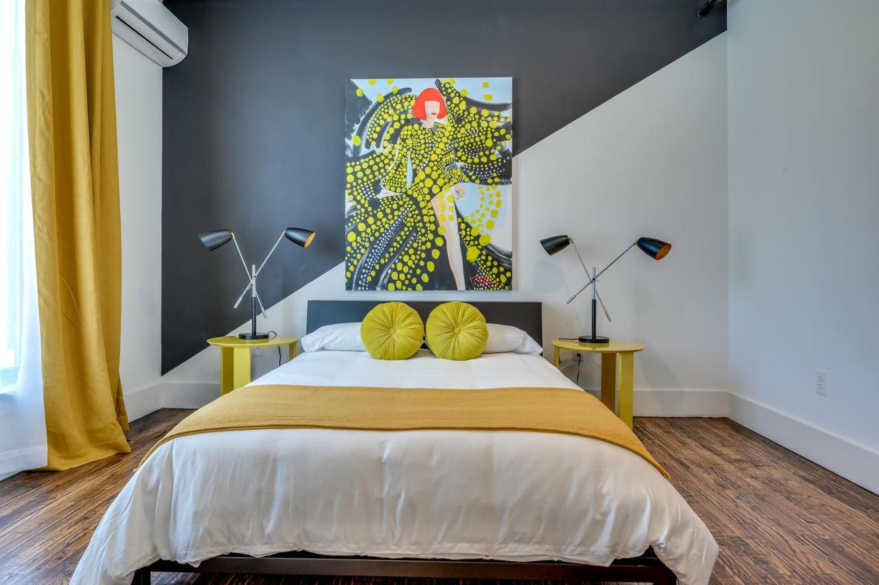 7 Private Suites Sleeps 25 Walkable to SXSW - 5