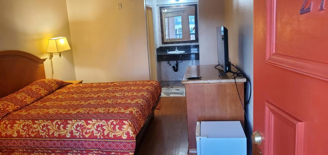 El Rio Motel — photo 1