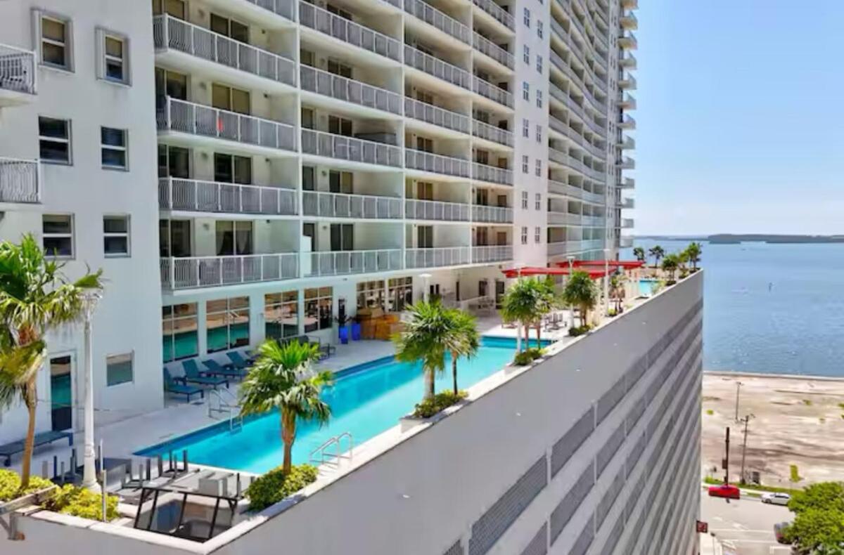 Central Unit in Heart of Brickell - 3
