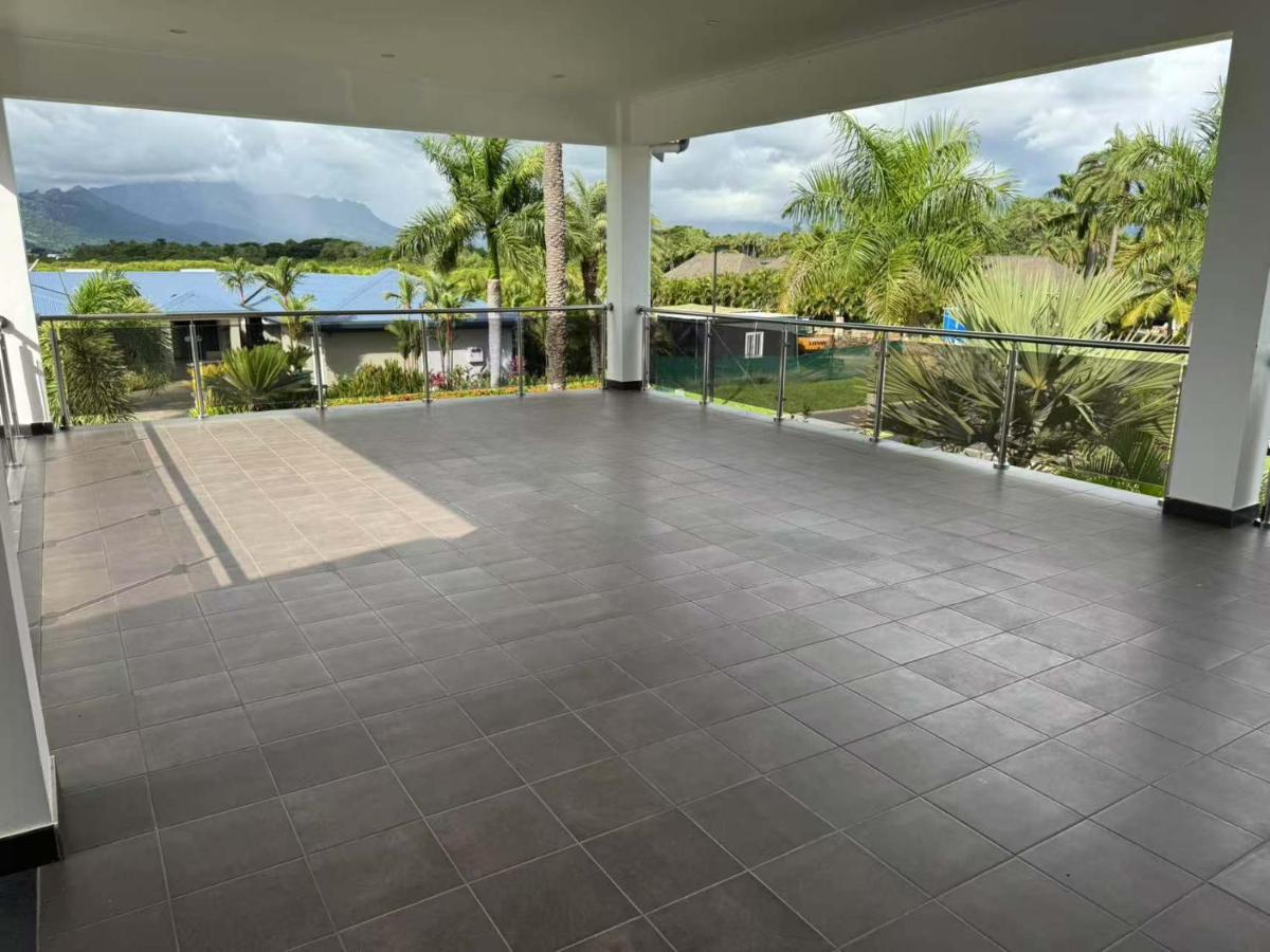 Naisoso Lake Side Villa - 5