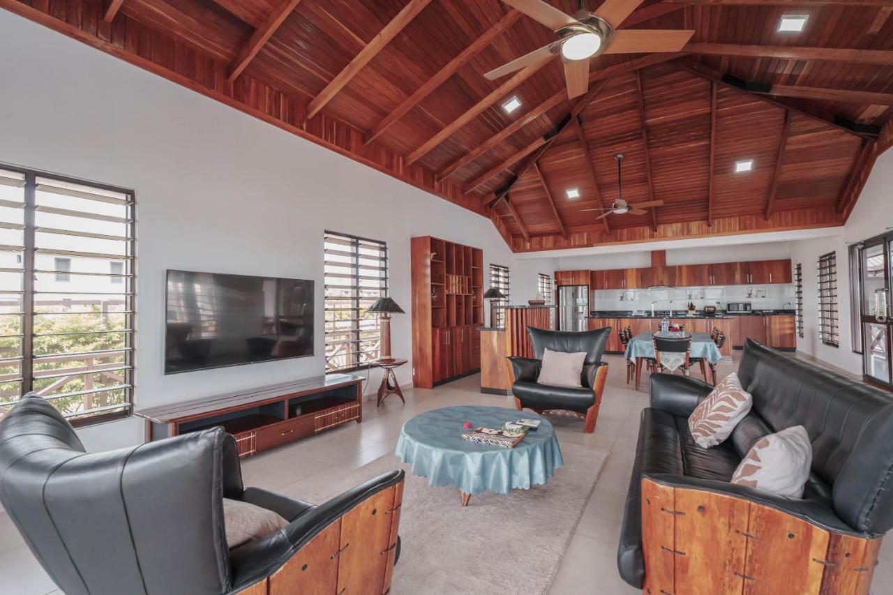 Naisoso Lake Side Villa - 2