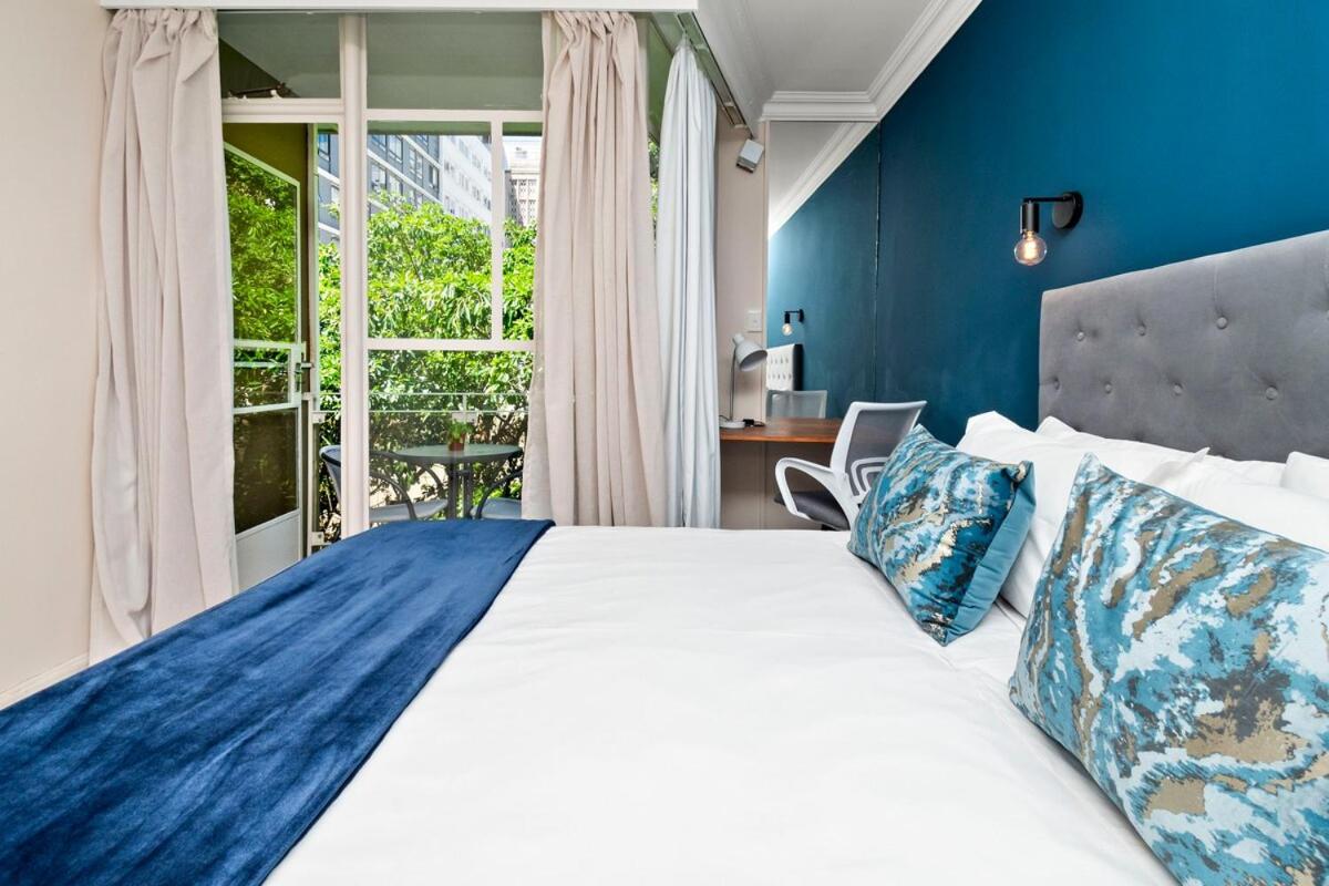 CityPad 1 Bed w Balcony 5 mins to V&A, CTICC - 2