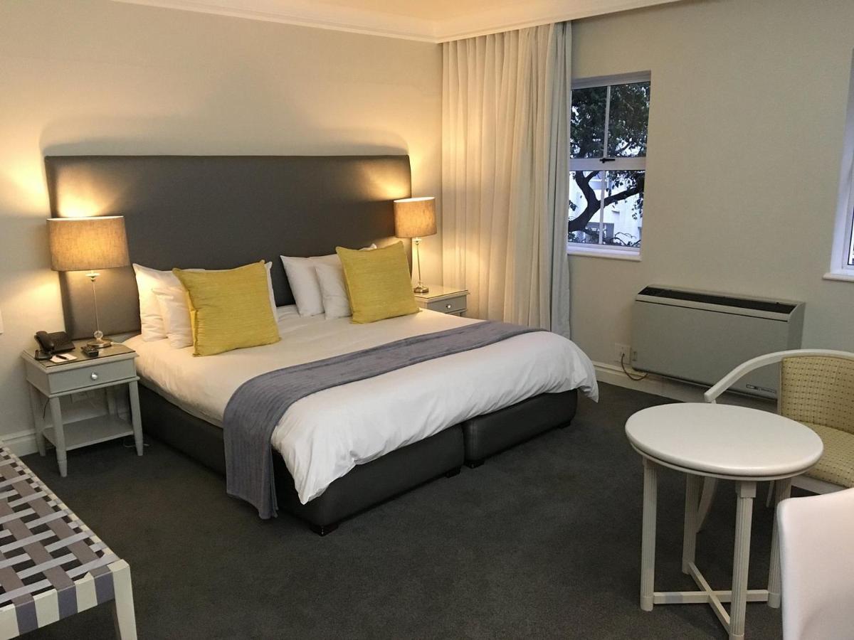 Hollow on the Square City Hotel CBD - 2