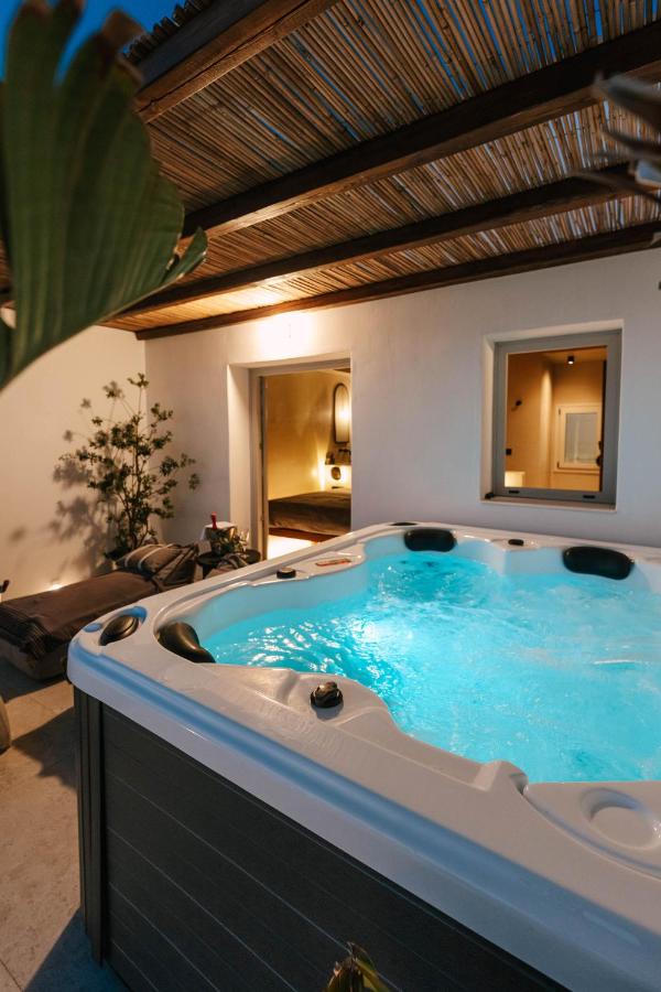 Legends in Town, by Mykonos High - 4