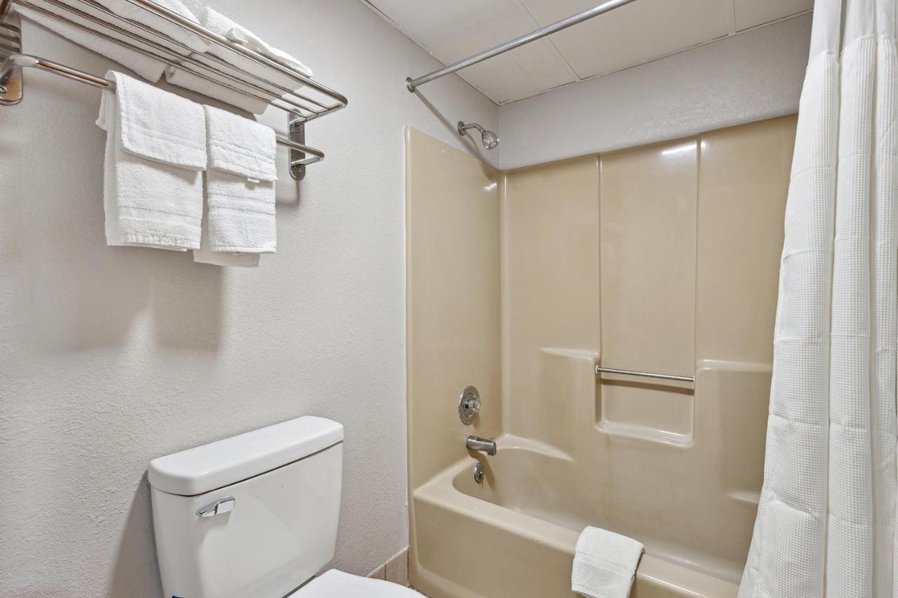Relax Inn — photo 19