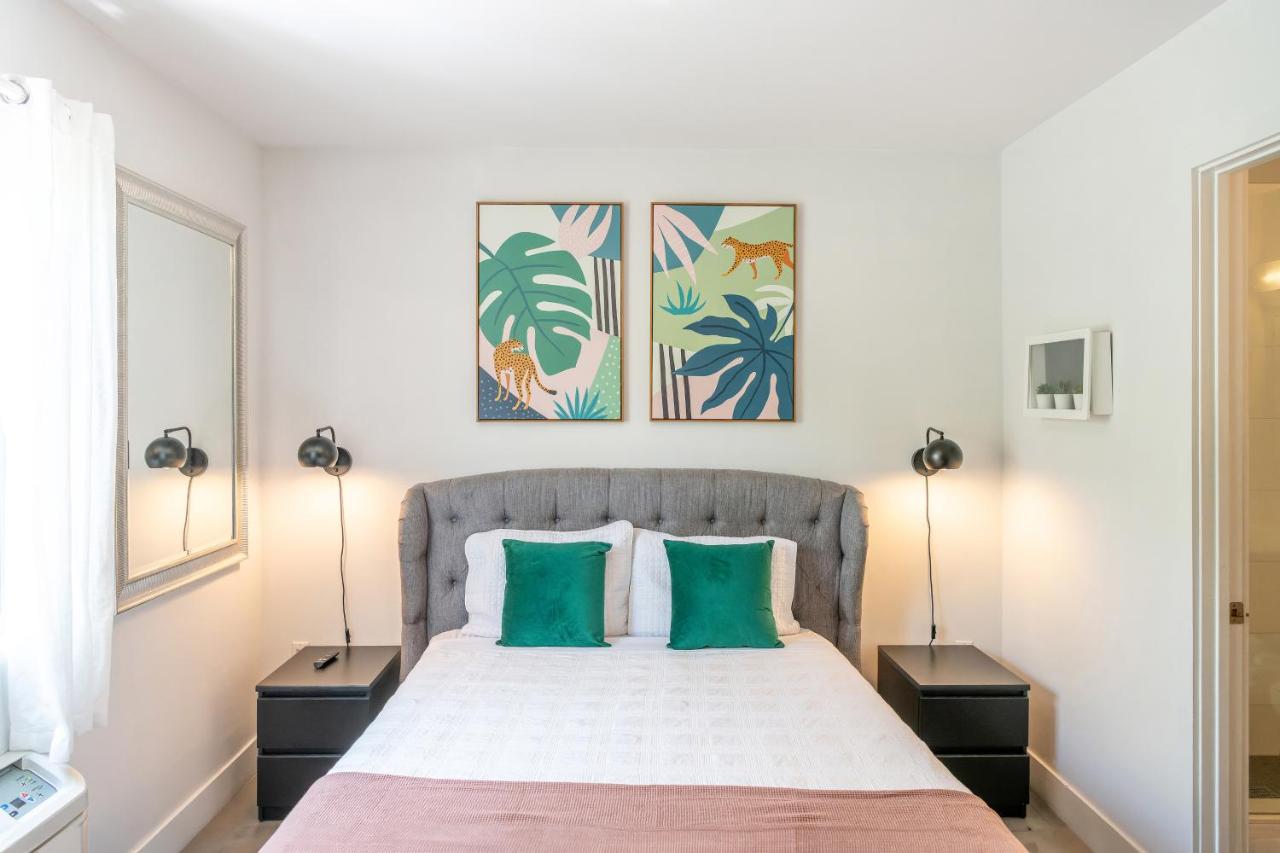 7130 Costa Boutique - 2