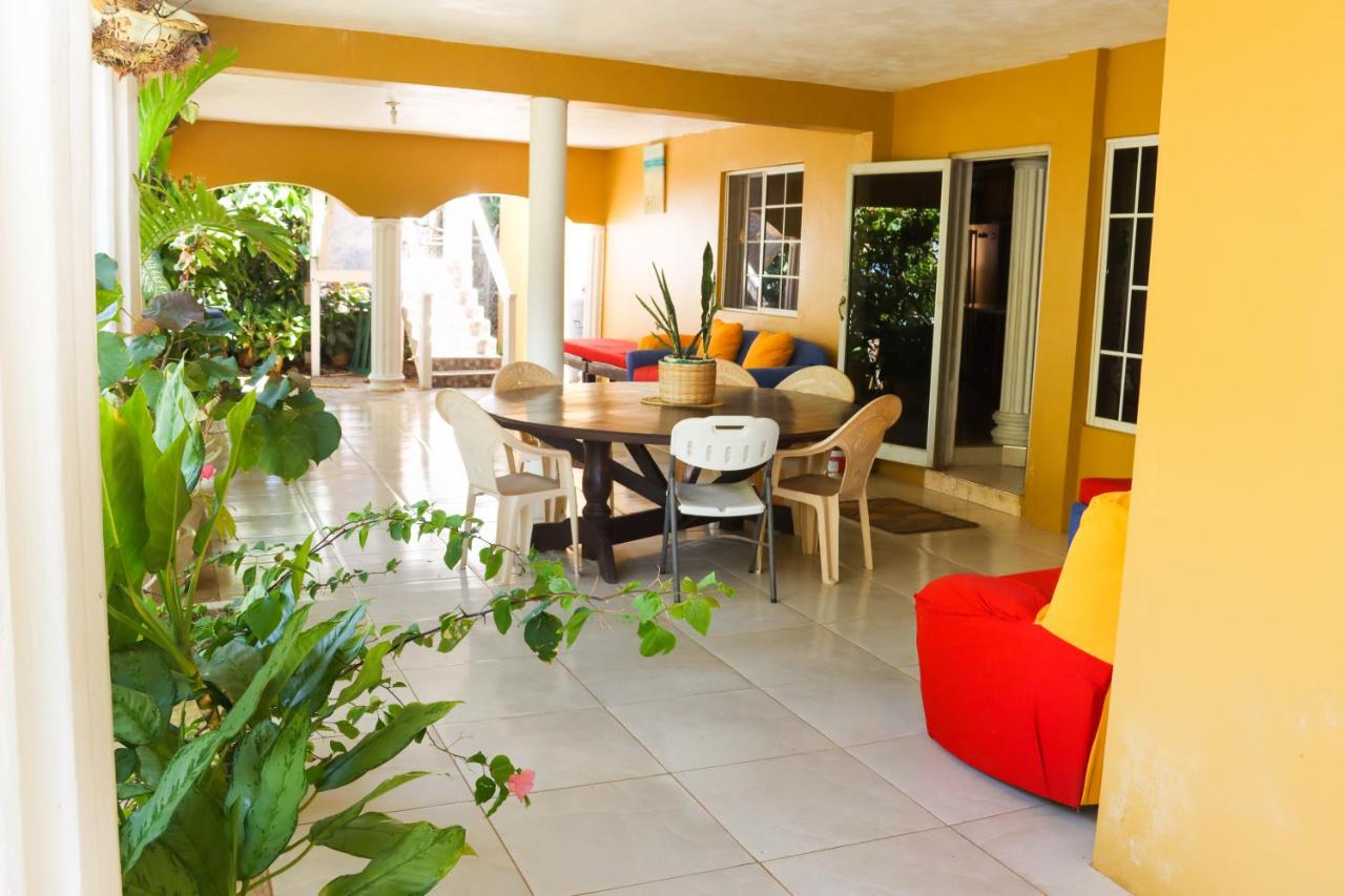 Oceanfront Family Villa - 3