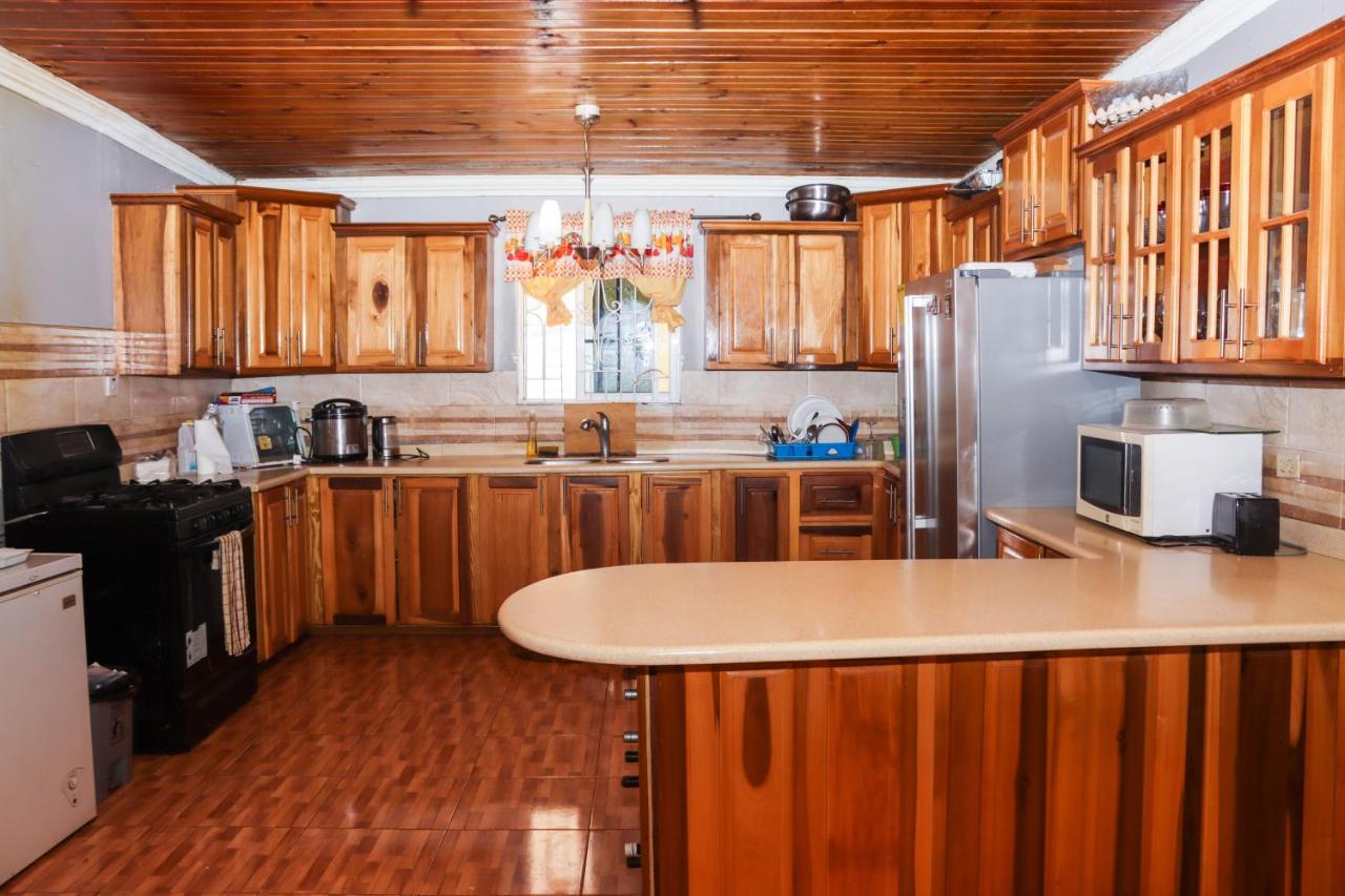 Oceanfront Family Villa - 2