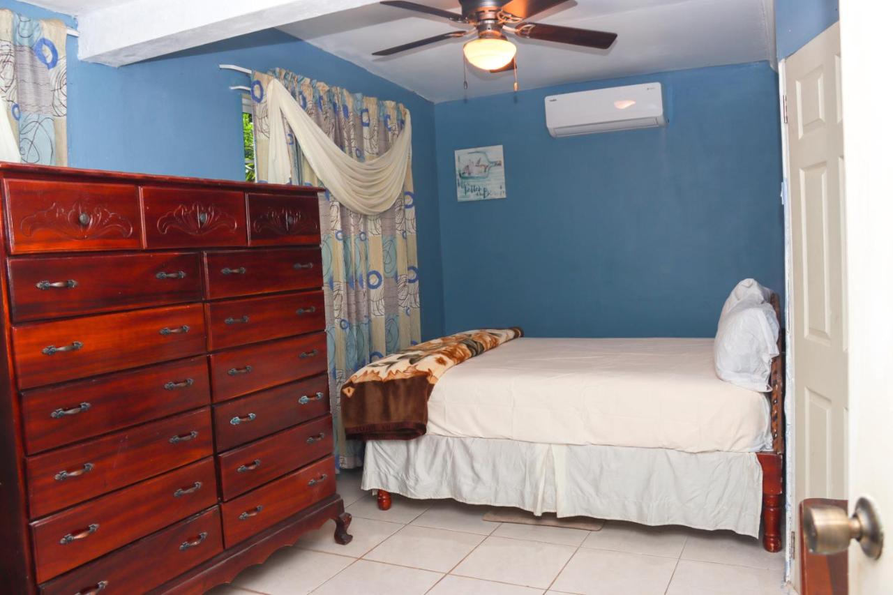 Oceanfront Family Villa - 2