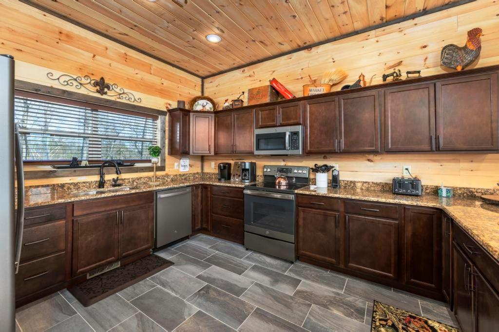 Skyline View Cabin — photo 15