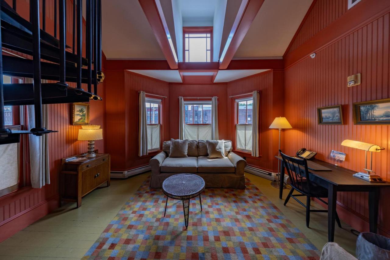 The Porches Inn at Mass MoCA — photo 4