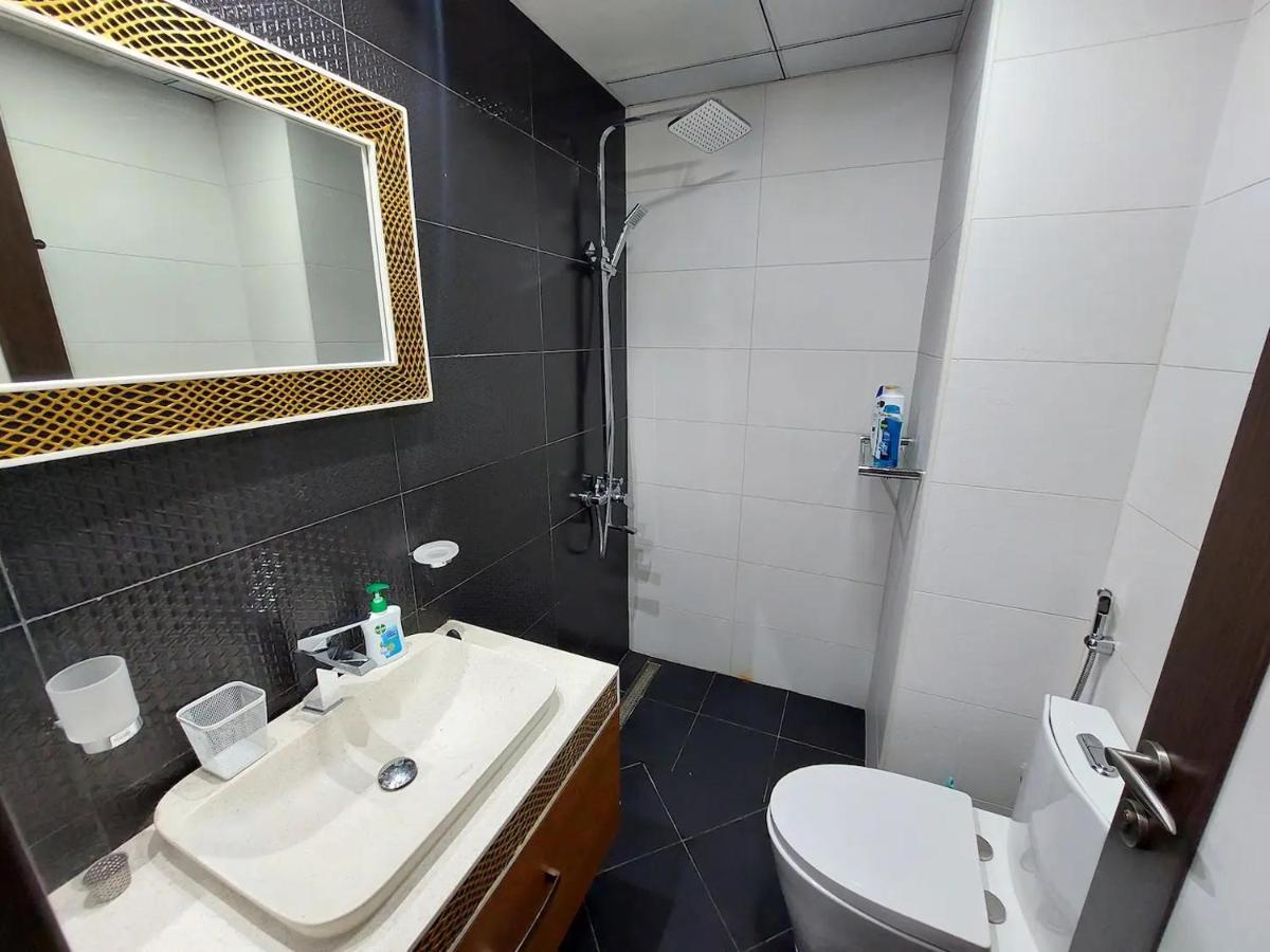 Burj Khalifa view studio apartment in Business bay, Downtown - 3