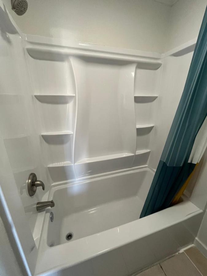 Budget Inn — photo 9