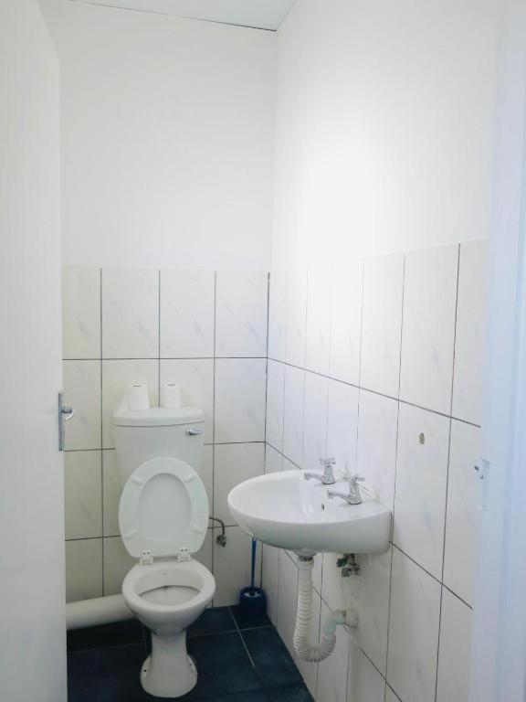 33 Goulborn street Goodwood - 3