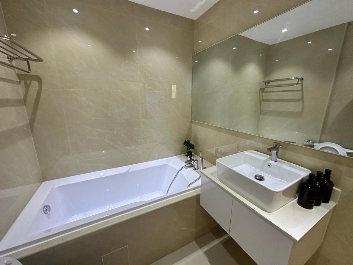 Island Getaway Villa - 5BR La Collinette House - 3