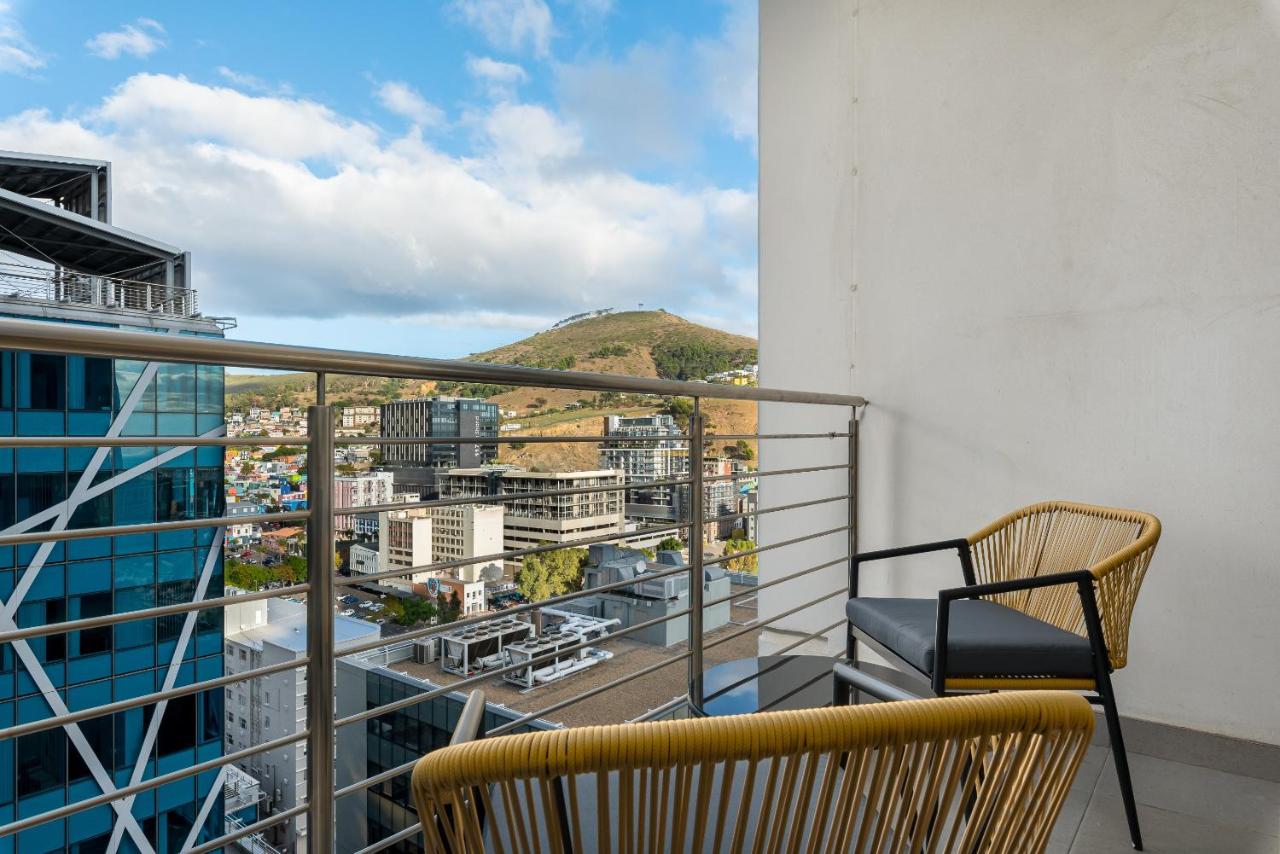 Luxury 16 on Bree Apartments - 3