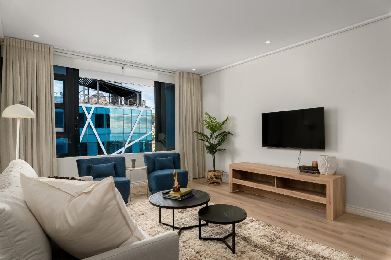 Luxury 16 on Bree Apartments - 4