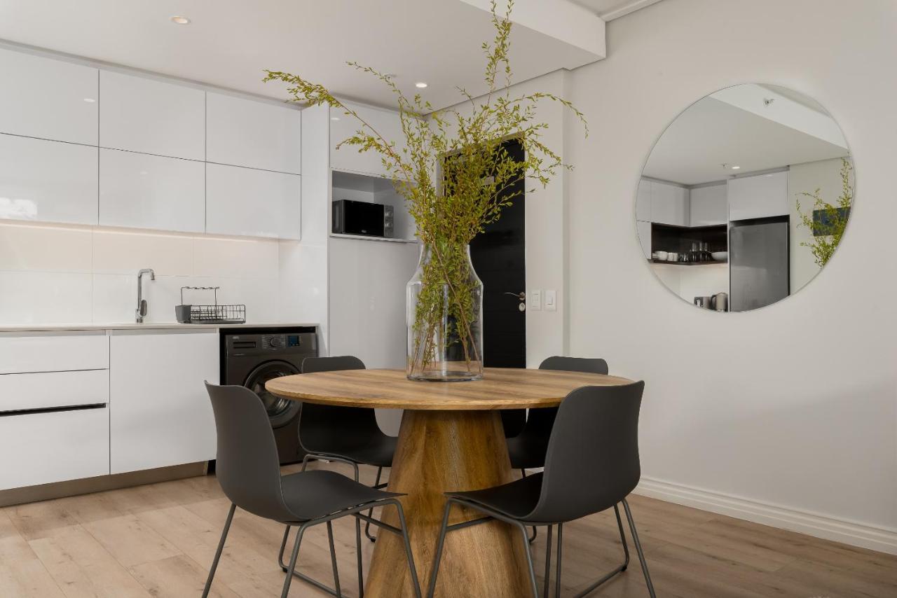 Luxury 16 on Bree Apartments - 5