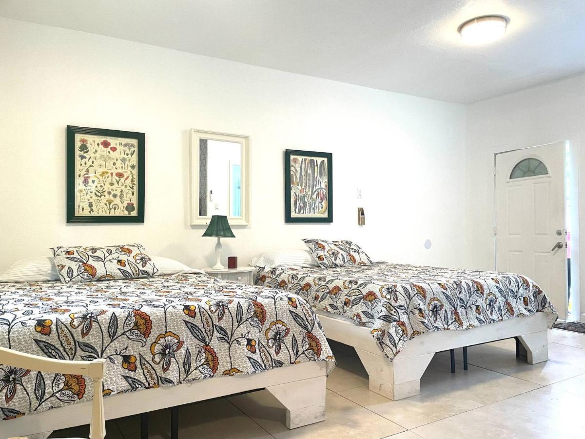 Unique Studio in Little Havana Reserved Parking - 2