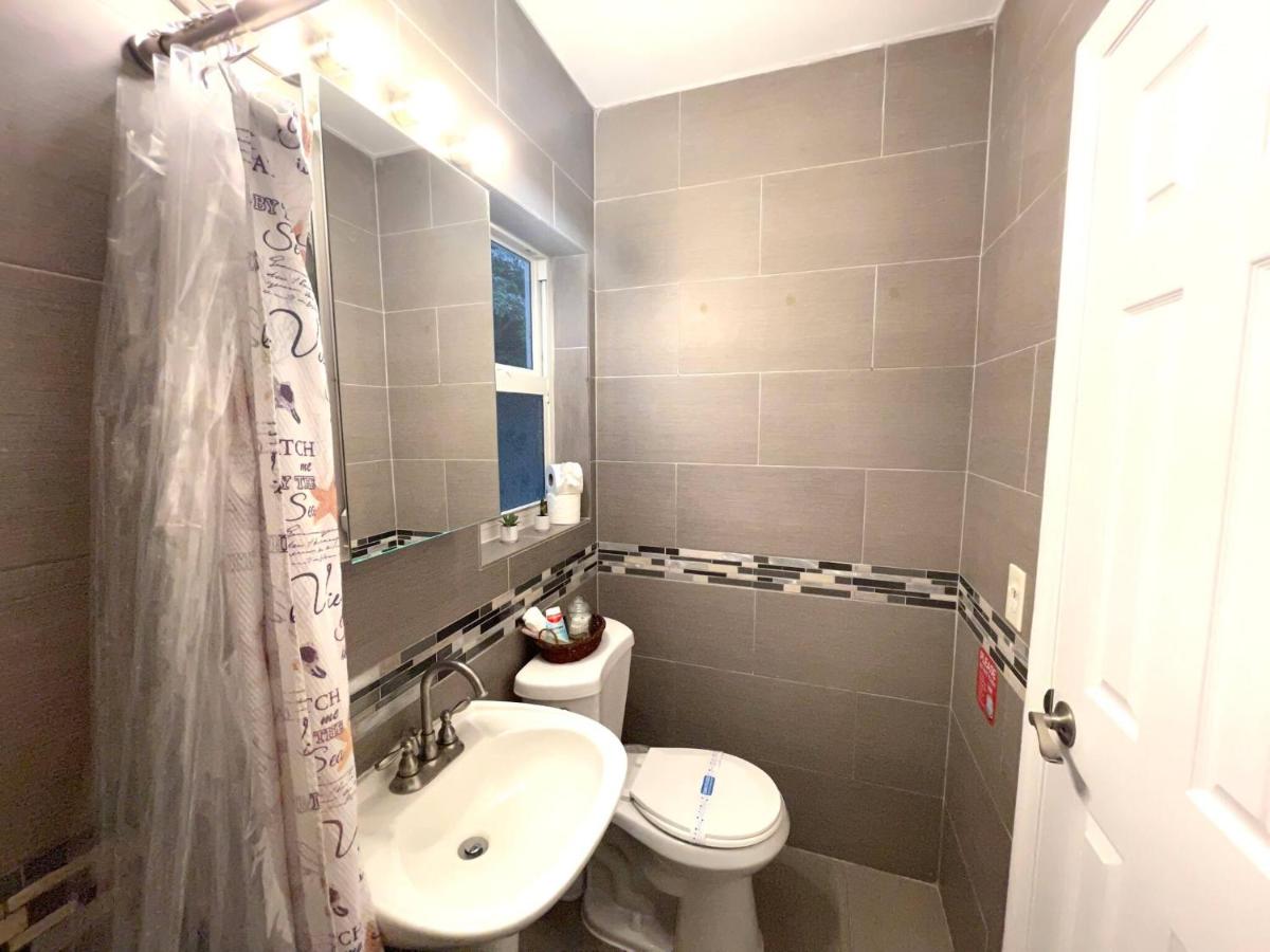 Tropical Paradise in Miracle Mile with Parking - 3