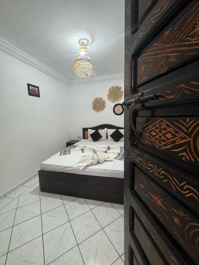 Riad Four Rooms & Pool - 2