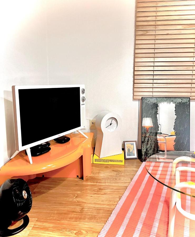 Hongik University Station 10 minutes,Hongdae, Yeonnam, Yeonhui,Mapo Best location for travelers,Unique interior - 3