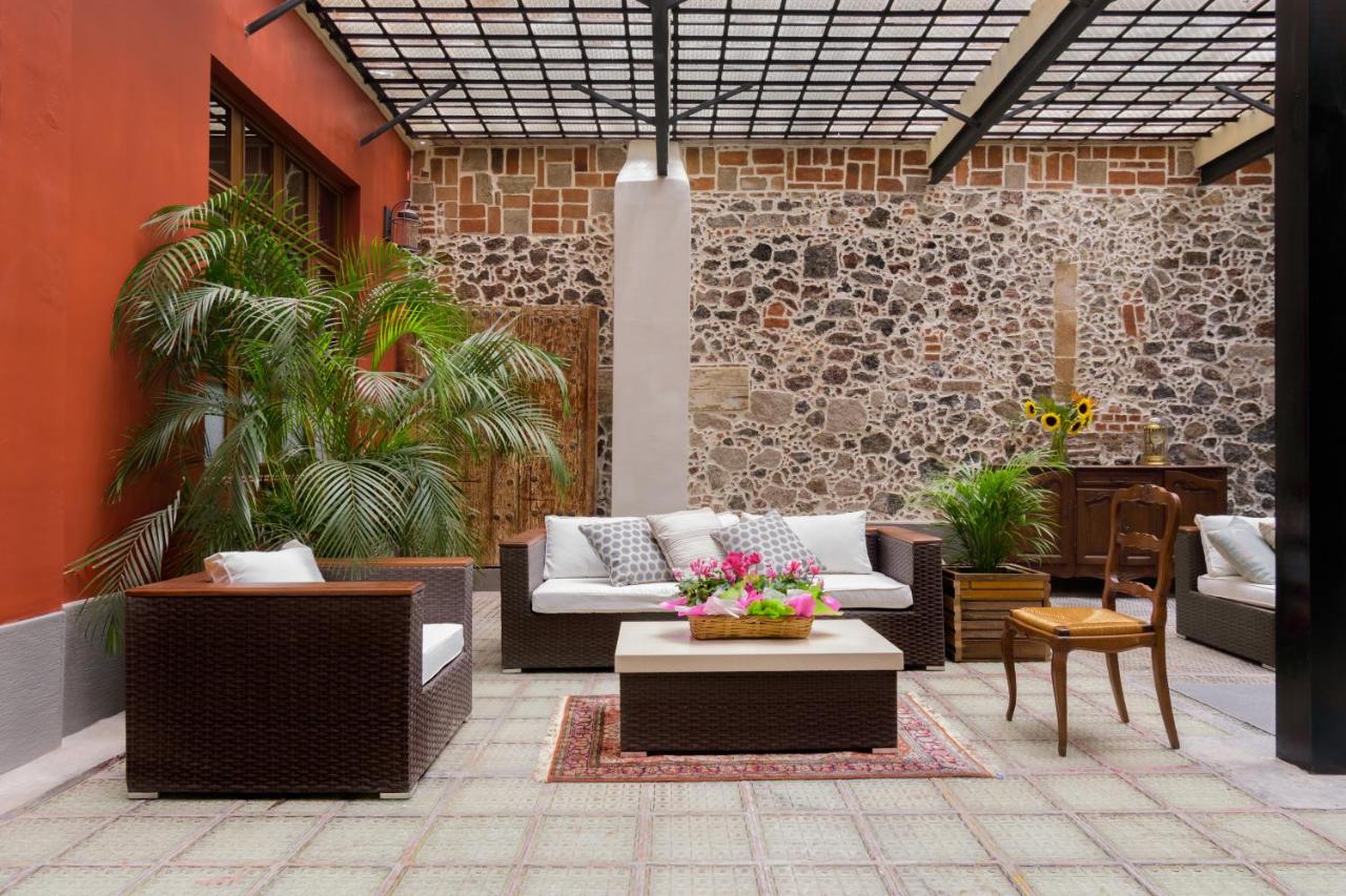 Historic Suite w balconies to Cathedral & Rooftop CASA SAUTO 5 - 5