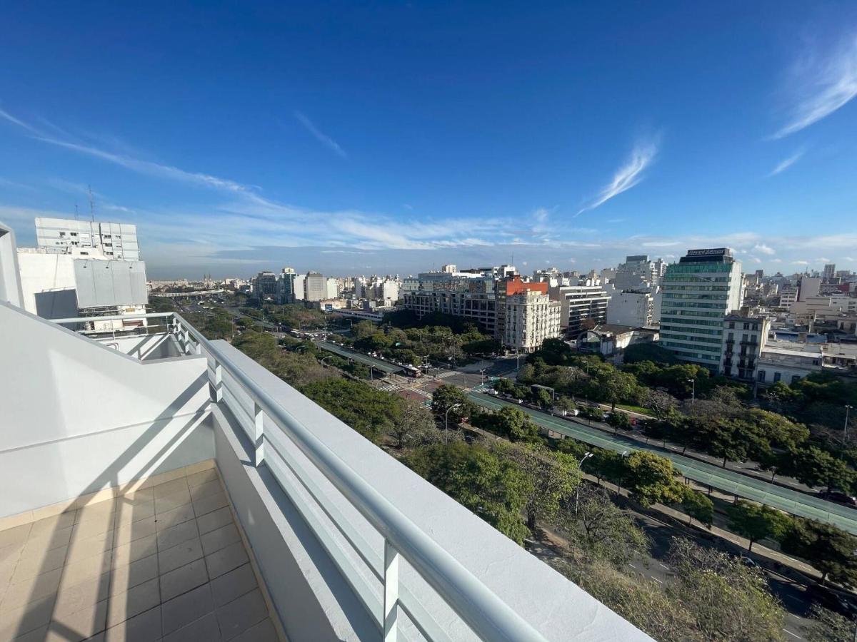 Studio Apartment on 13th Floor with balcony terrace - 3