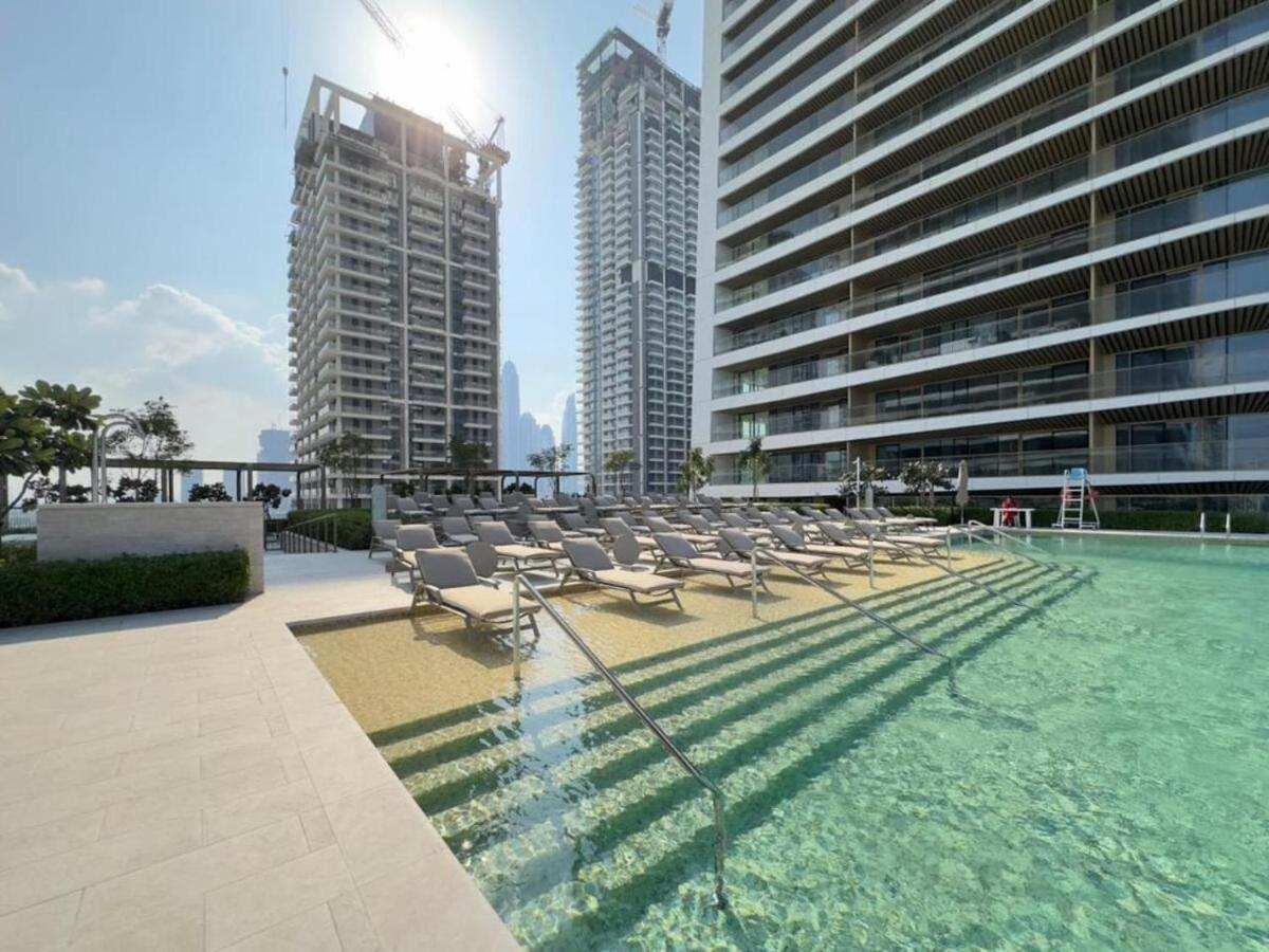 Vacationer Holiday Homes I Sophisticated 2 Bed l Sea Views l Pool & Beach Access - 4