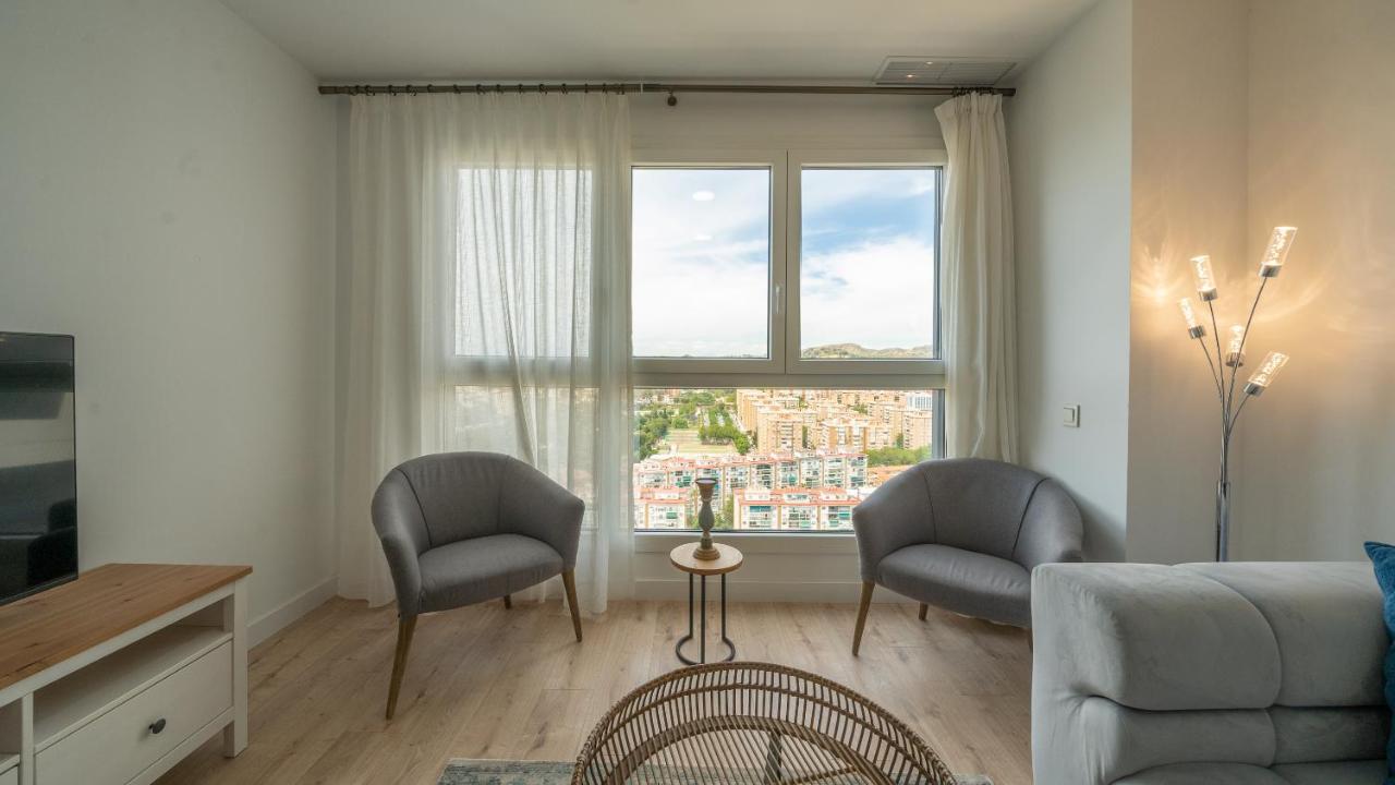 XPCE Urban 18 Malaga Skyline-ParkingFree - 5
