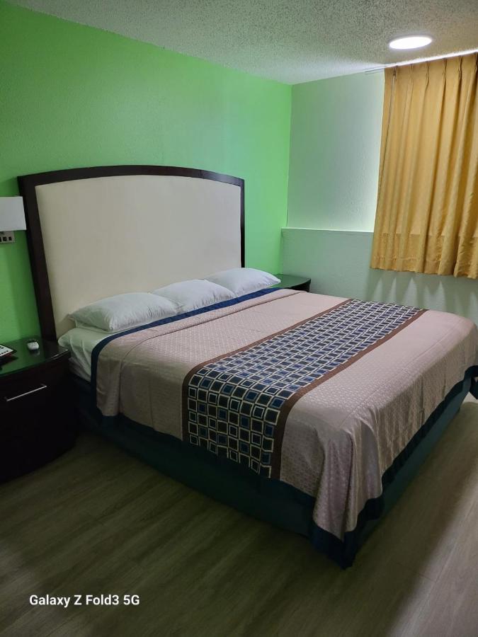 Value Inn & Suites Salina — photo 2