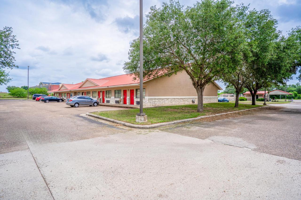 TexanInn Beeville — photo 20