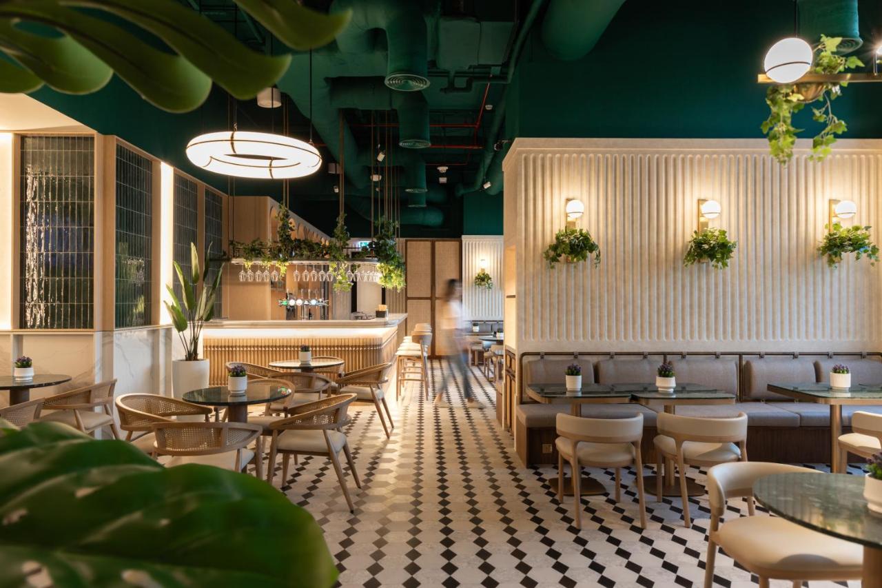 Taj Jumeirah Lakes Towers - 5