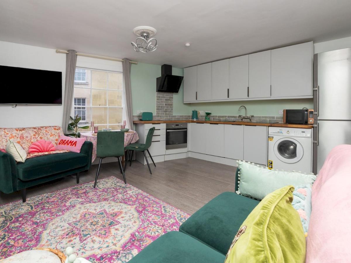 Cosy 1 bed flat in central location Pass the Keys - 4