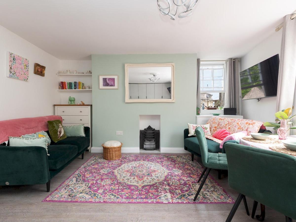 Cosy 1 bed flat in central location Pass the Keys
