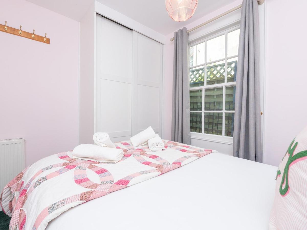 Cosy 1 bed flat in central location Pass the Keys - 2