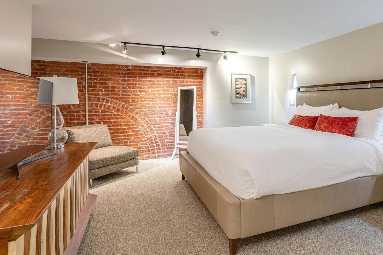 Charming Stay for 4 in Family DT Walk to Broadway - 2